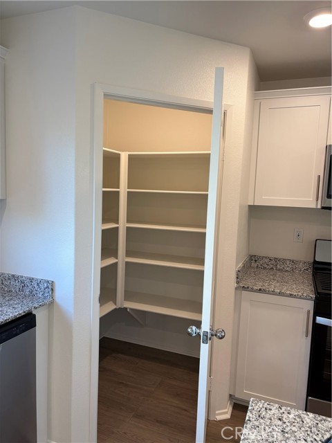 MLS #WS25255532 image #4