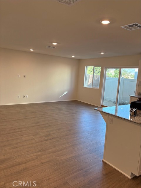 MLS #WS25255532 image #5