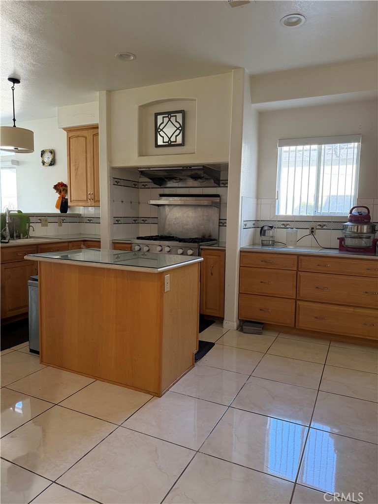 MLS #WS25255568 image #24