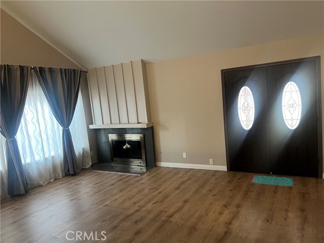 MLS #WS25255805 image #1