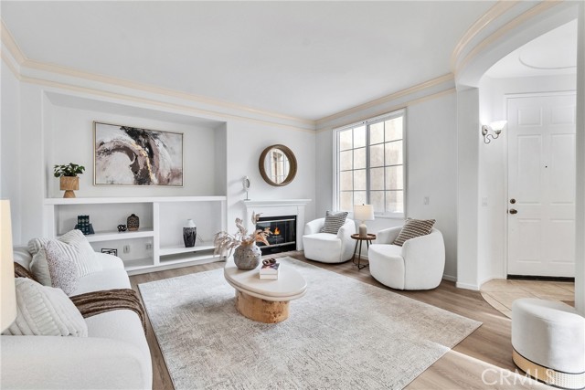 MLS #WS25255833 image #0