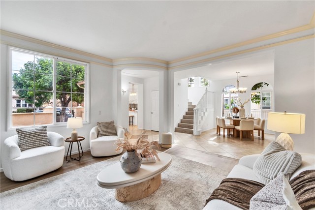 MLS #WS25255833 image #1