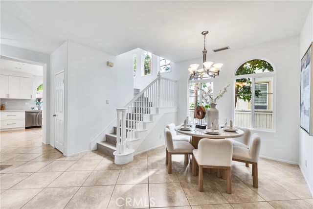 MLS #WS25255833 image #2