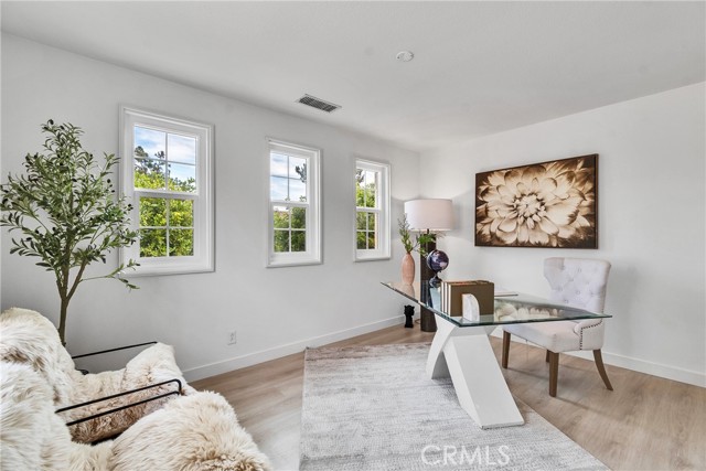 MLS #WS25255833 image #9