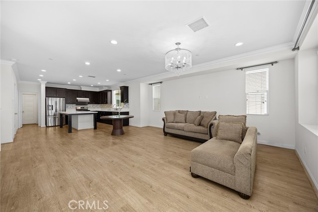 MLS #WS25255856 image #10