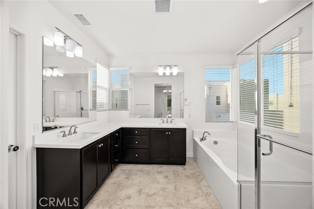 MLS #WS25255856 image #20