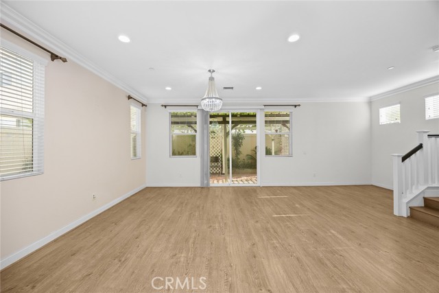 MLS #WS25255856 image #5