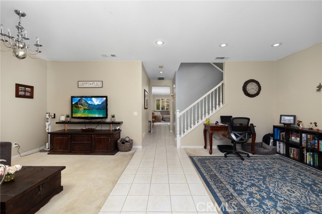 MLS #WS25255861 image #1