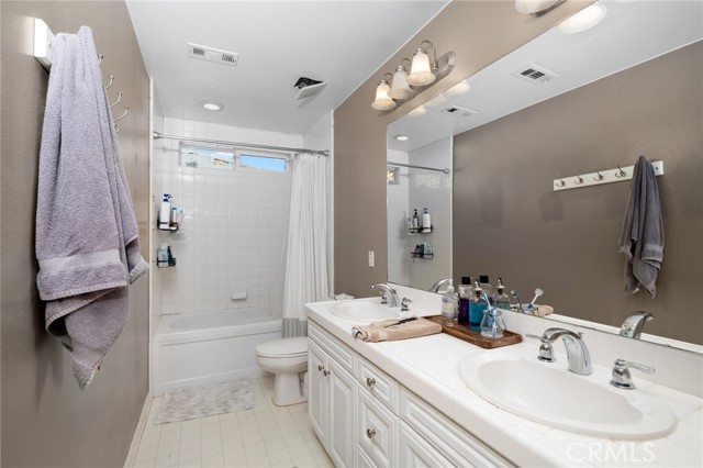 MLS #WS25255861 image #21