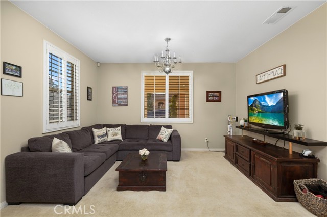 MLS #WS25255861 image #4