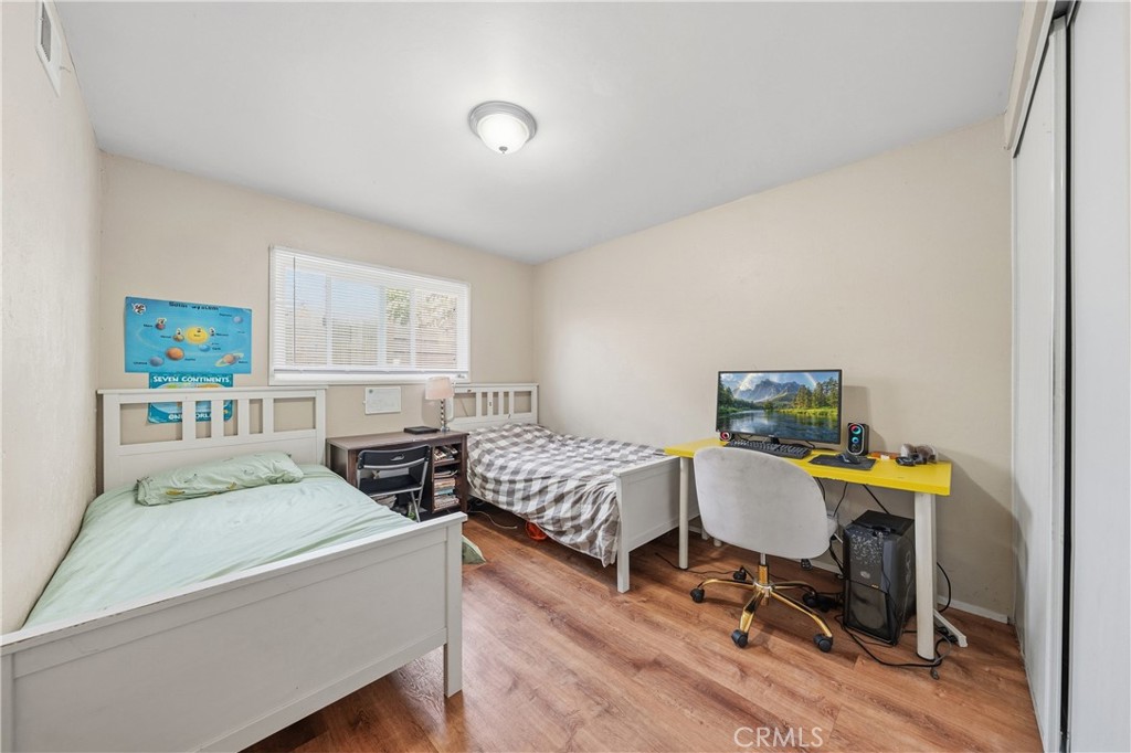 MLS #WS25255923 image #11