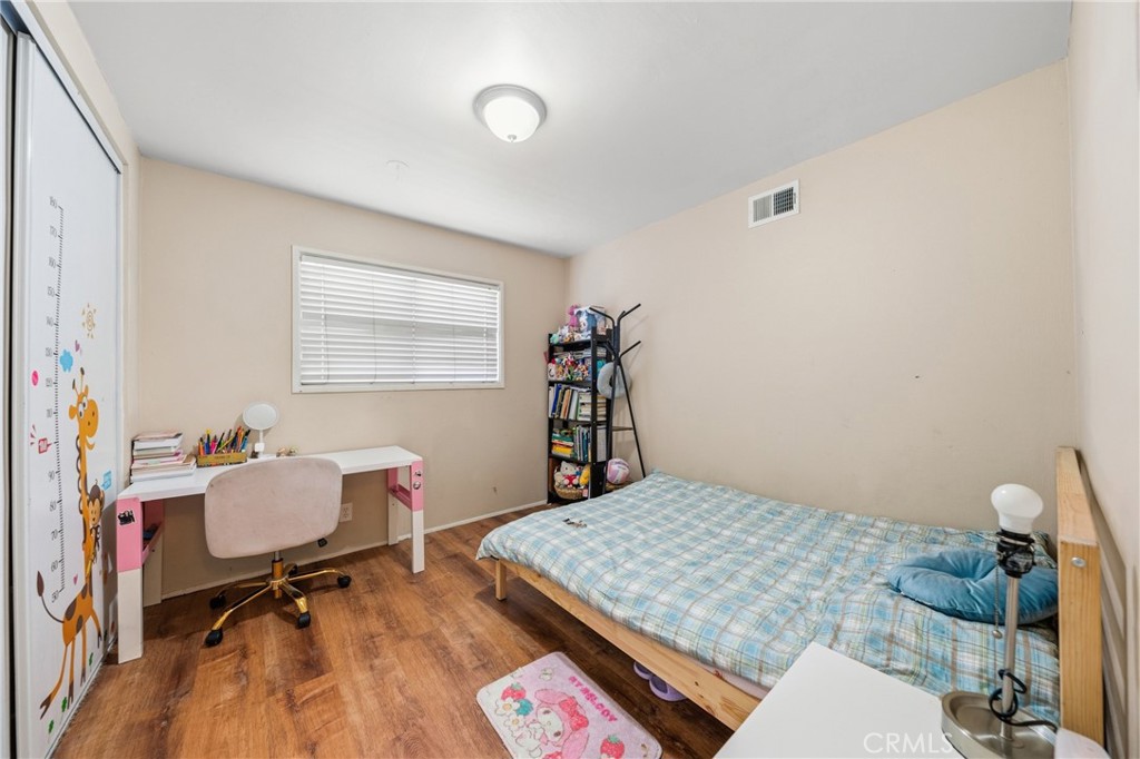 MLS #WS25255923 image #12