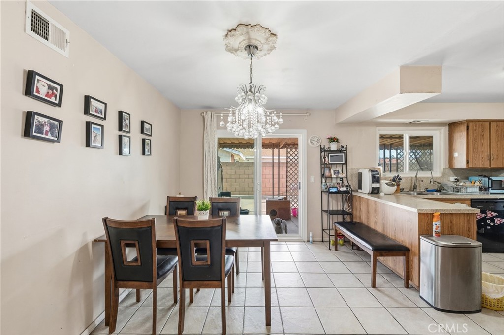 MLS #WS25255923 image #9