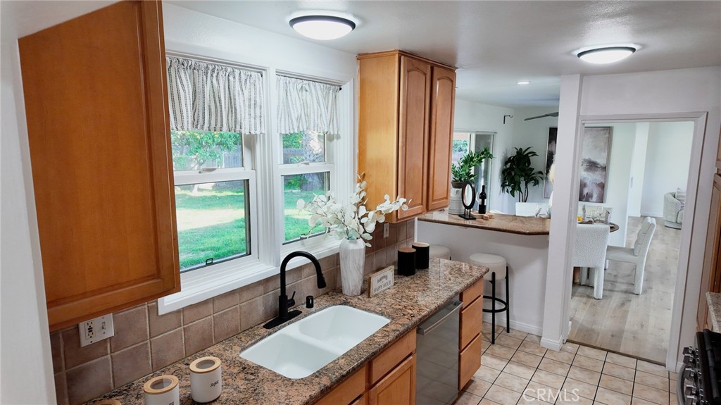 MLS #WS25256326 image #12