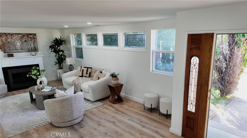 MLS #WS25256326 image #4