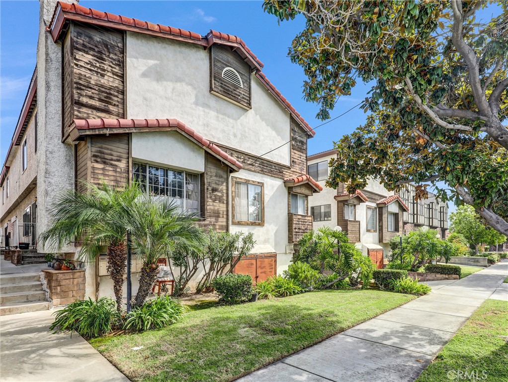 MLS #WS25256423 image #0