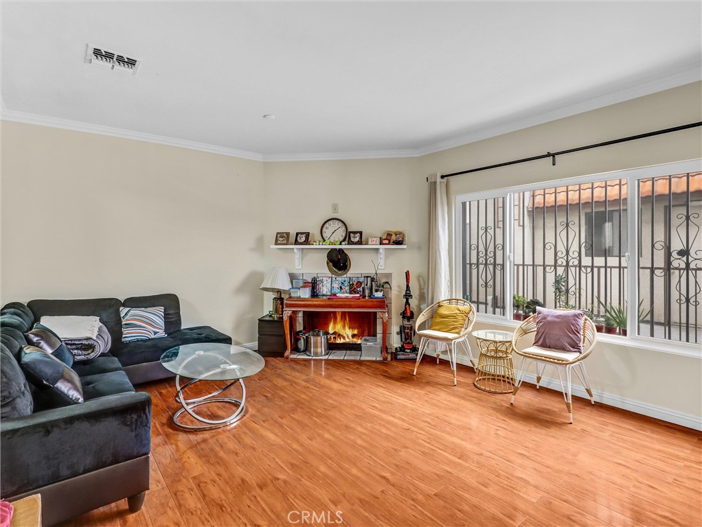 MLS #WS25256423 image #4