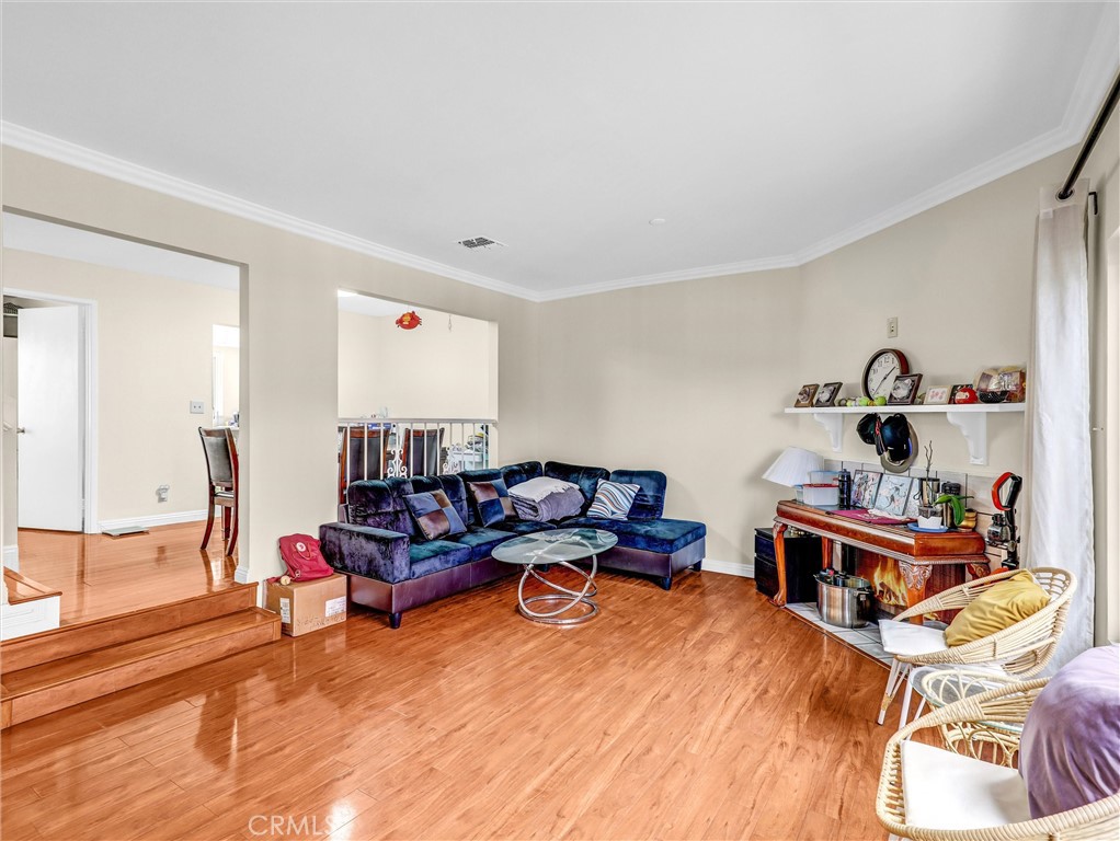 MLS #WS25256423 image #5