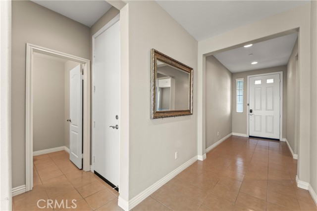 MLS #WS25256763 image #1