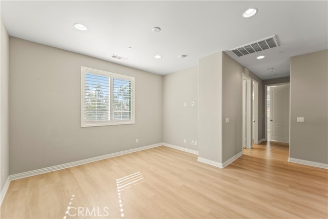 MLS #WS25256763 image #11