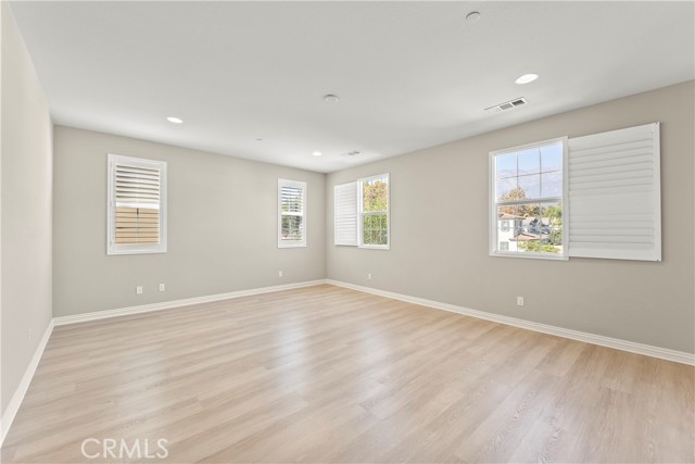 MLS #WS25256763 image #18