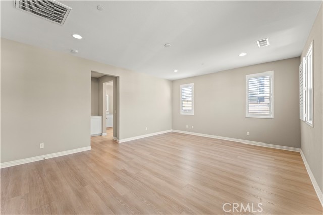 MLS #WS25256763 image #20