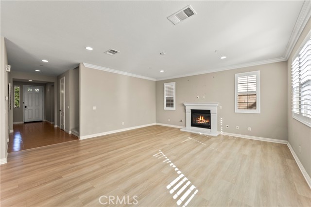 MLS #WS25256763 image #3