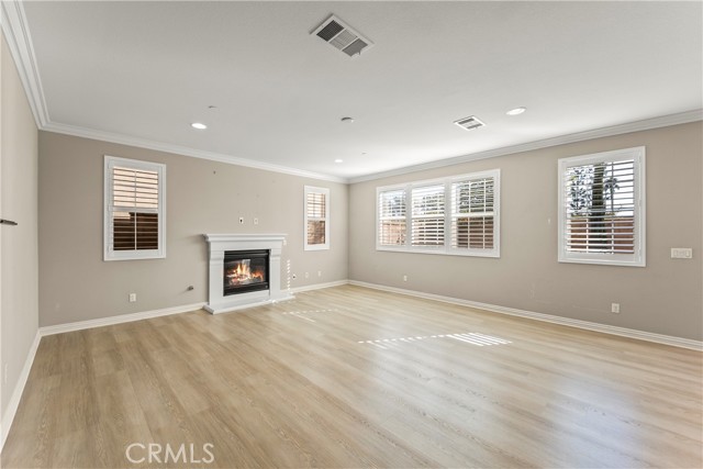 MLS #WS25256763 image #4