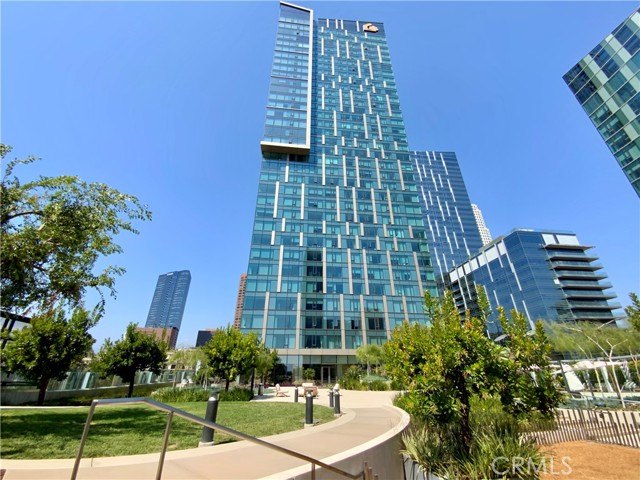 MLS #WS25256831 image #1