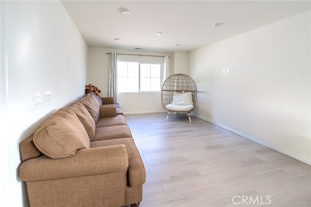 MLS #WS25256873 image #10