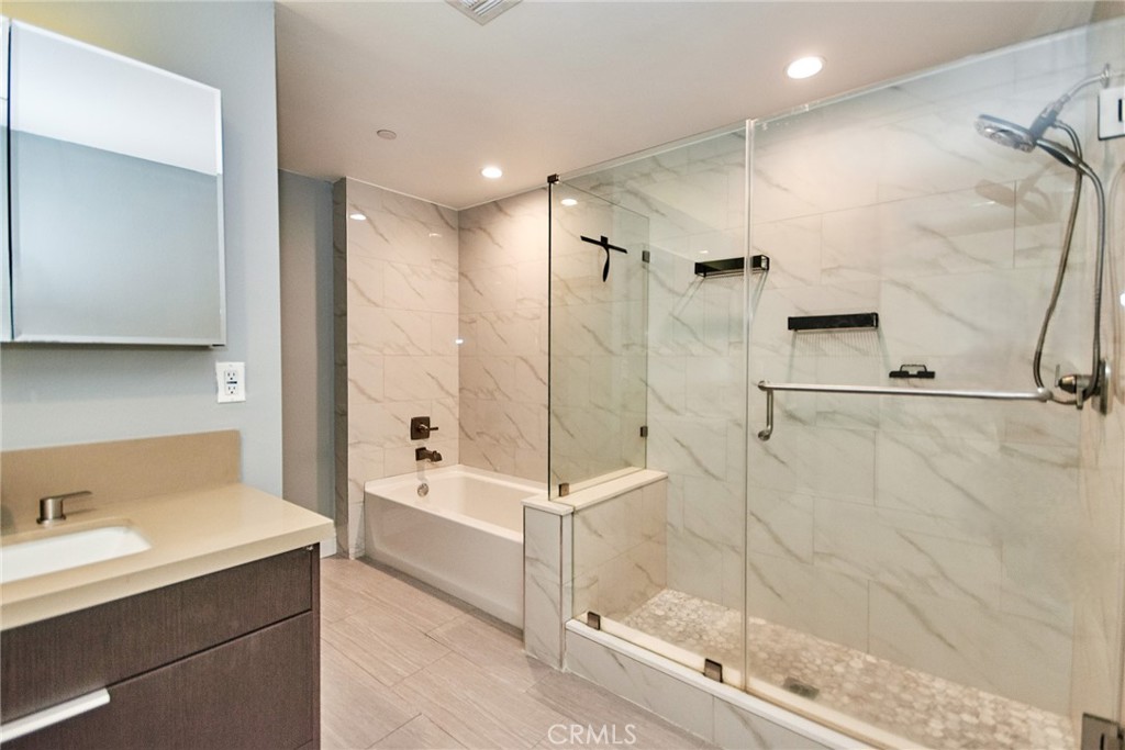 MLS #WS25256948 image #11