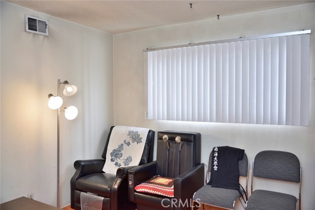 MLS #WS25256962 image #5