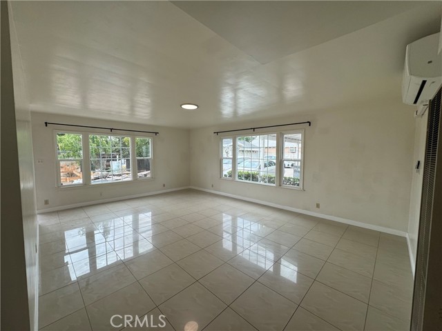 MLS #WS25256970 image #6