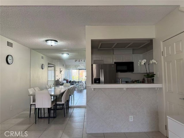 MLS #WS25256974 image #1