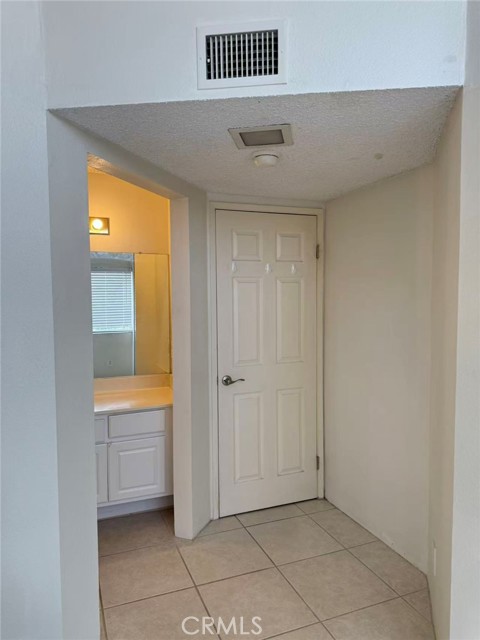 MLS #WS25256974 image #9