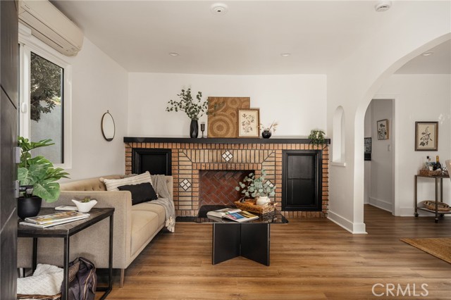 MLS #WS25257186 image #30