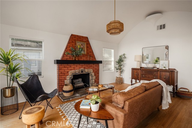 MLS #WS25257186 image #4