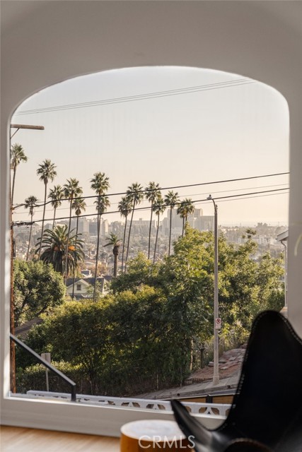 MLS #WS25257186 image #5