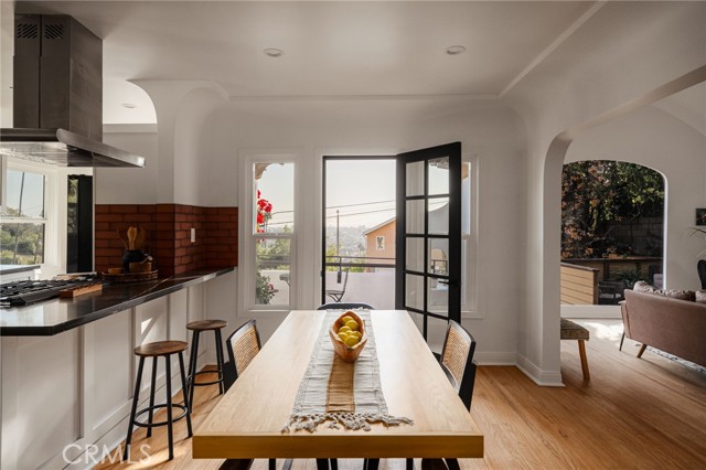 MLS #WS25257186 image #6