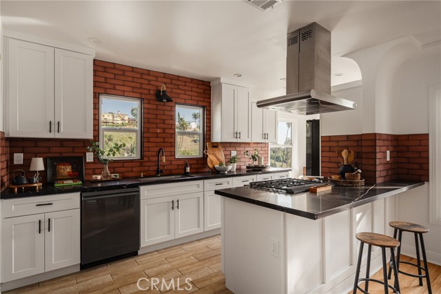 MLS #WS25257186 image #7