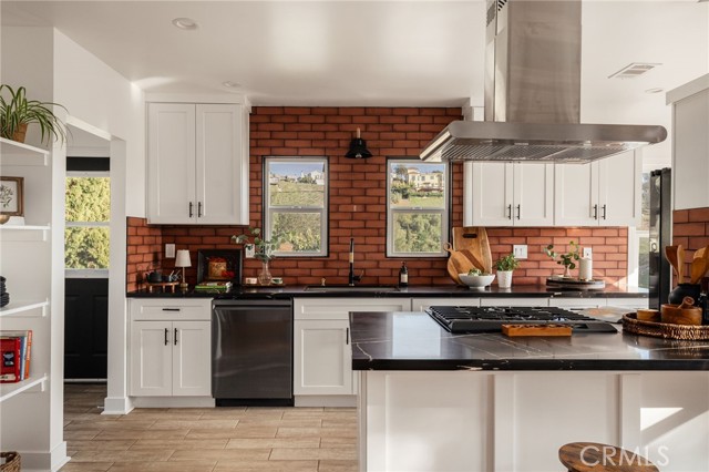 MLS #WS25257186 image #9