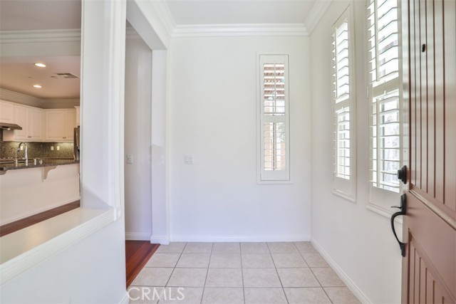 MLS #WS25257288 image #5