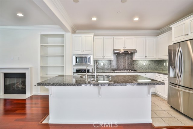 MLS #WS25257288 image #9