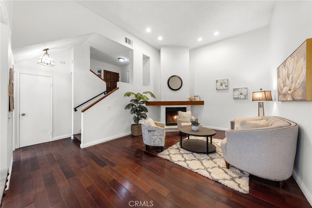 MLS #WS25257314 image #5