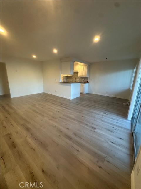 MLS #WS25257378 image #10