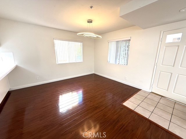 MLS #WS25257585 image #10