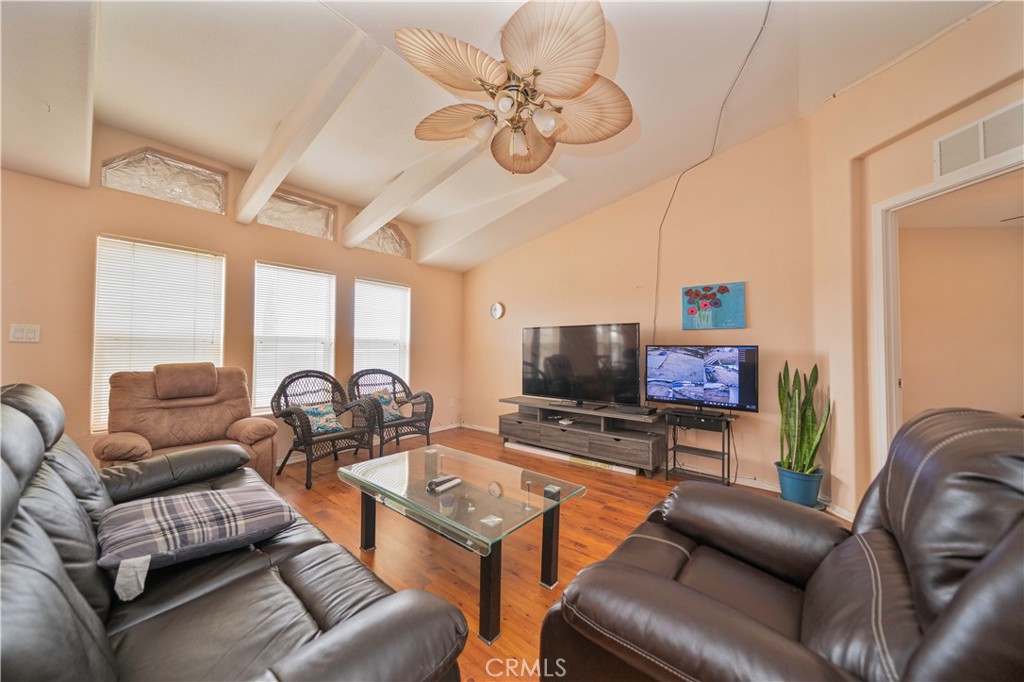 MLS #WS25257636 image #5