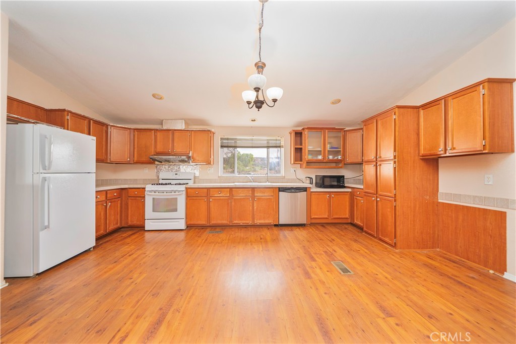 MLS #WS25257636 image #8