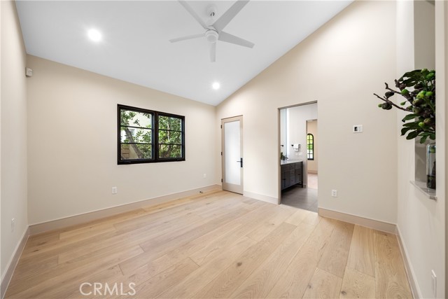 MLS #WS25258023 image #12