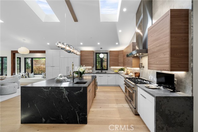 MLS #WS25258023 image #24